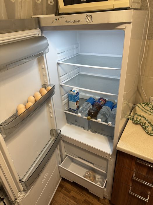 Продам холодильник