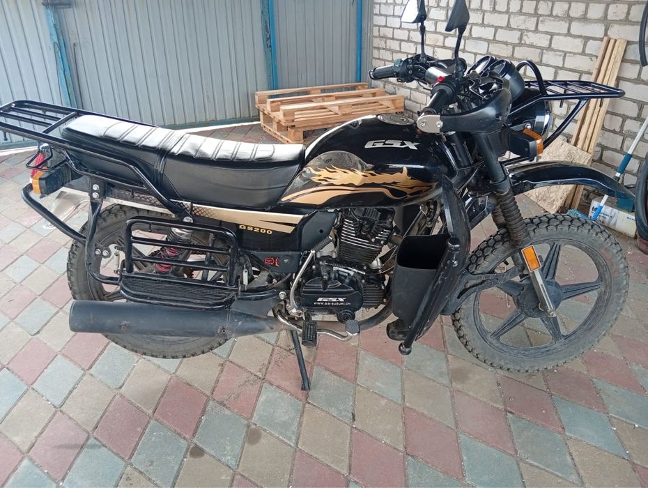 Мотоцикл Suzuki GSX 200
