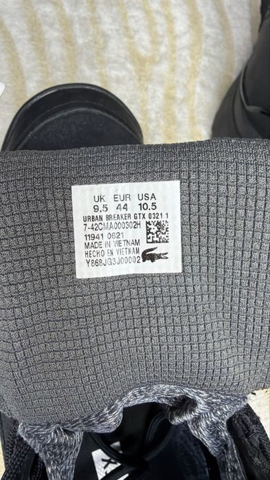 Продавам мъжки зимни обувки Gore-tex Lacoste