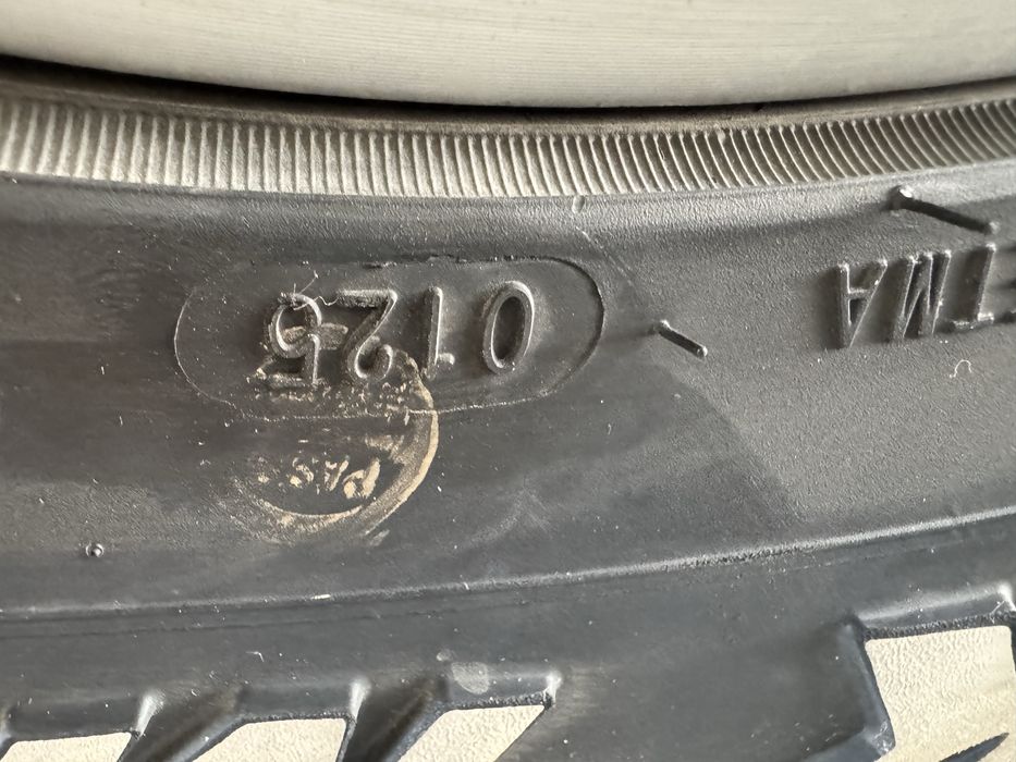 Резина Arivo Rock M/T