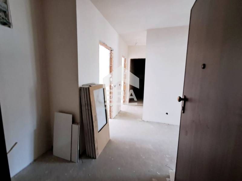 Тристаен апартамент за продажба, в новопостроена сграда с Акт 16, в кв