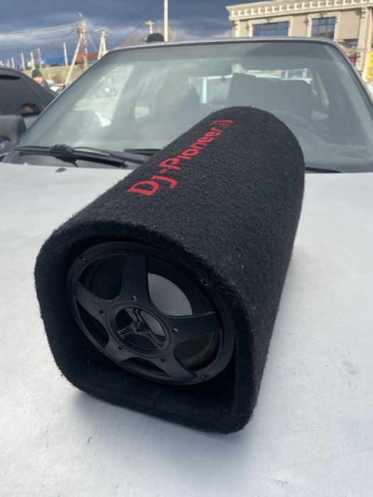 Сабуфер в отличном состоянии