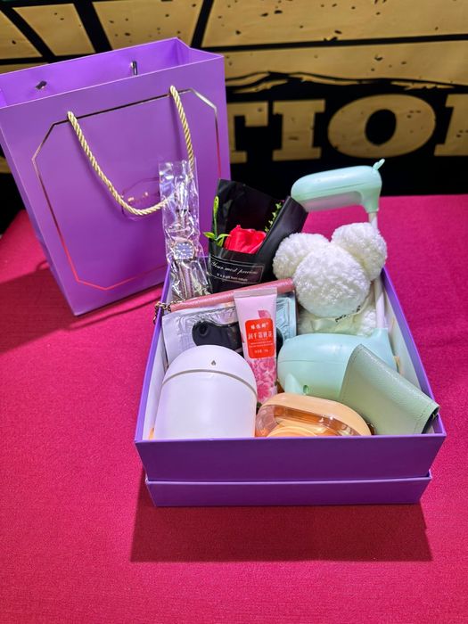 Подарочный бокс