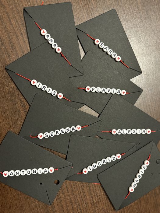 Bratari personalizate cu nume si cu snur reglabil