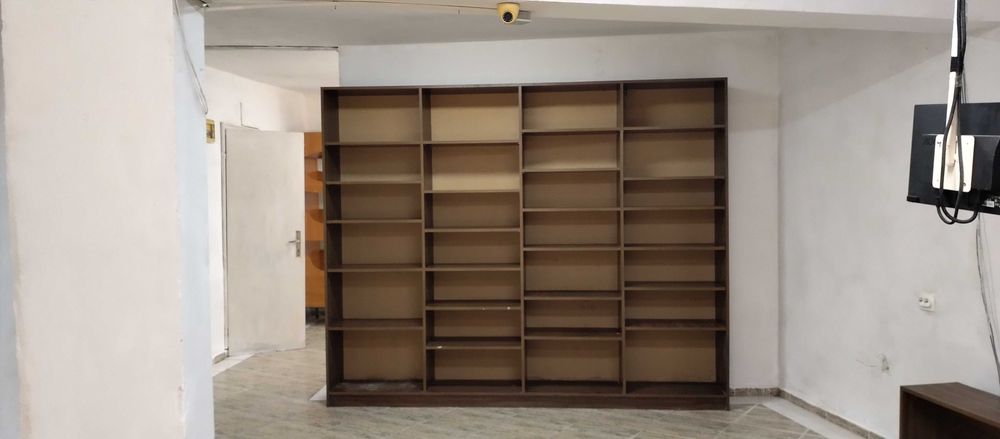 Дава се под наем Магазин в Варна, Колхозен пазар - 60 кв.м за 408 € - Снимка #3