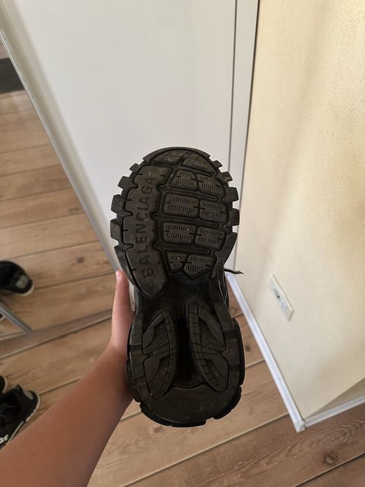 Balenciaga track led
