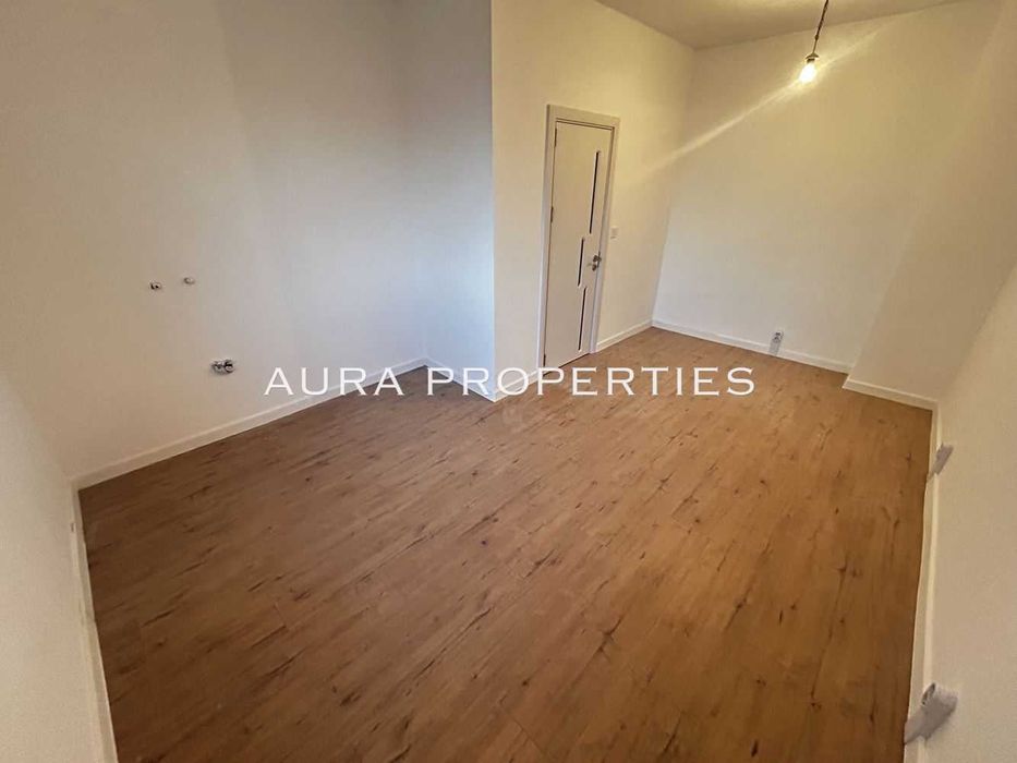 Продава се Двустаен апартамент в Разград, Орел - 75 кв.м за 1190 €/кв.м - Снимка #4