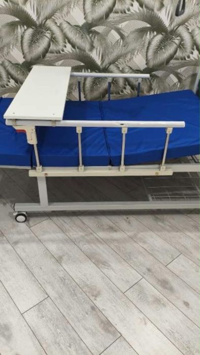Кровать для лежачих людей