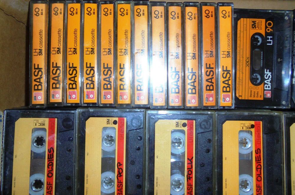 Vand casete audio cu banda FE , BASF, AGFA, etc., utilizate