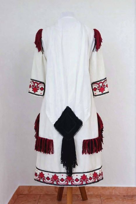 Македонска носия