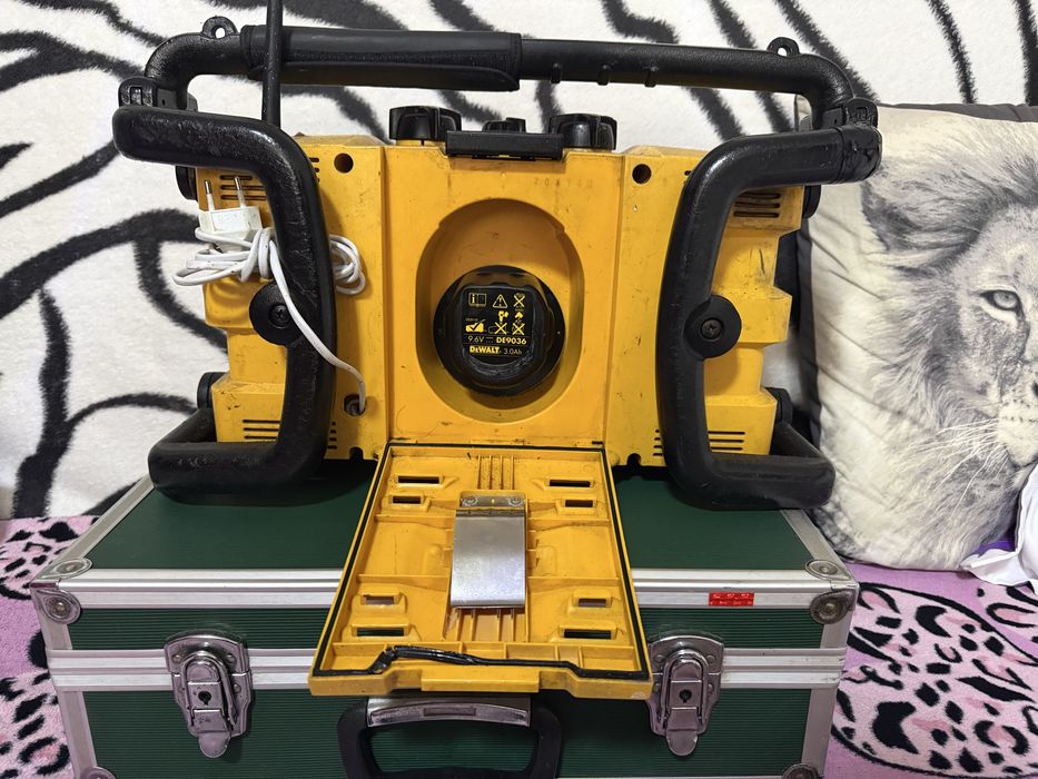 Radio DeWALT profesional de santier