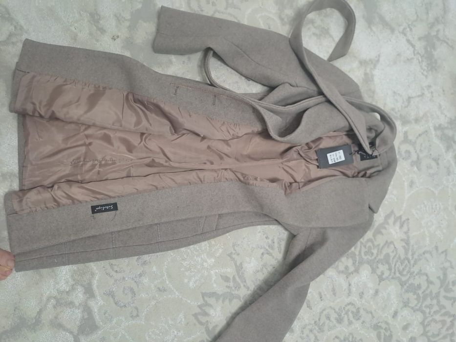 Куртка длинная за 35000 тг