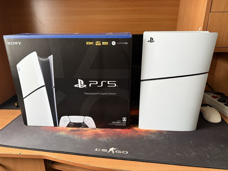 Продаю PS5 Slim 1TB