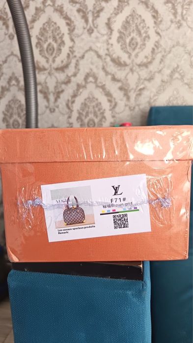 Сумки новые в коробка от 5500