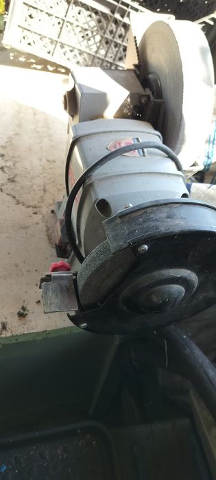 Точильный станок Зубр