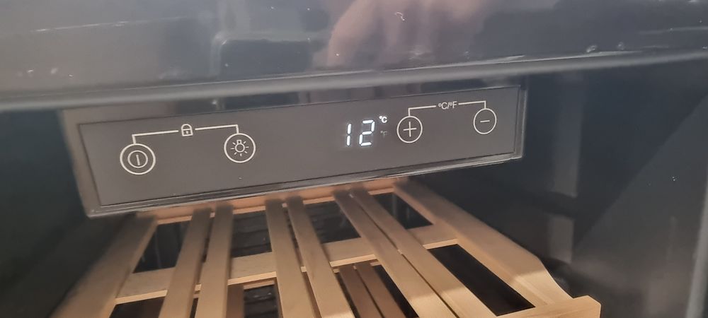 Ретро хладилна витрина Klarstein 70L