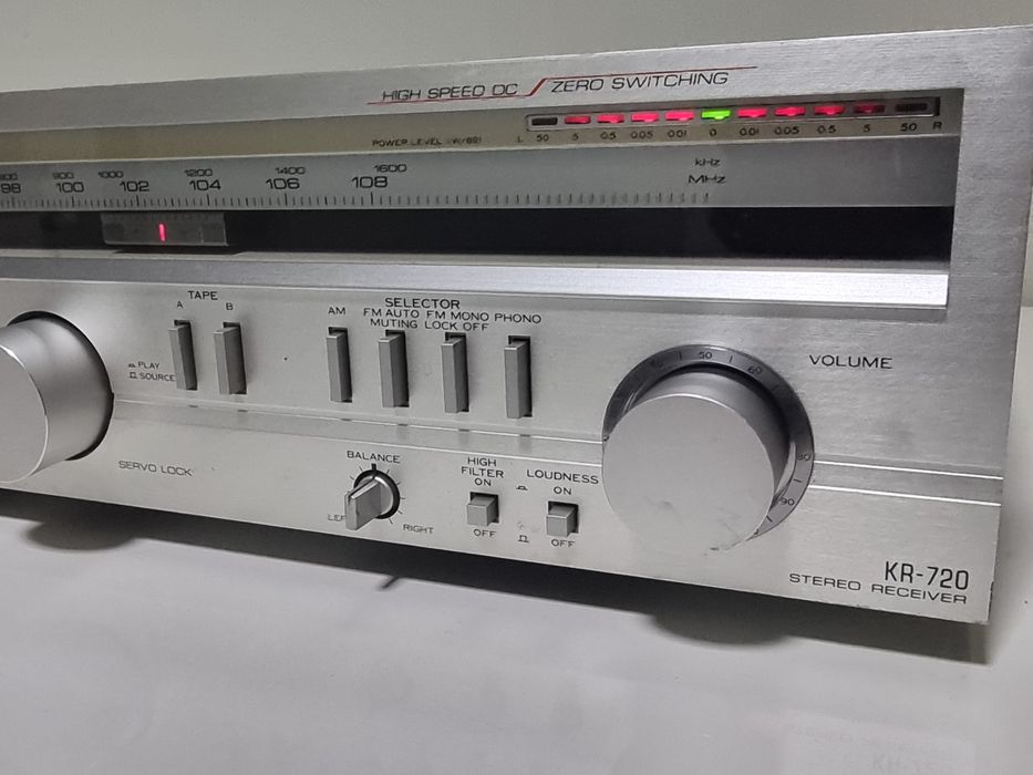 Kenwood KR-720 stereo receiver