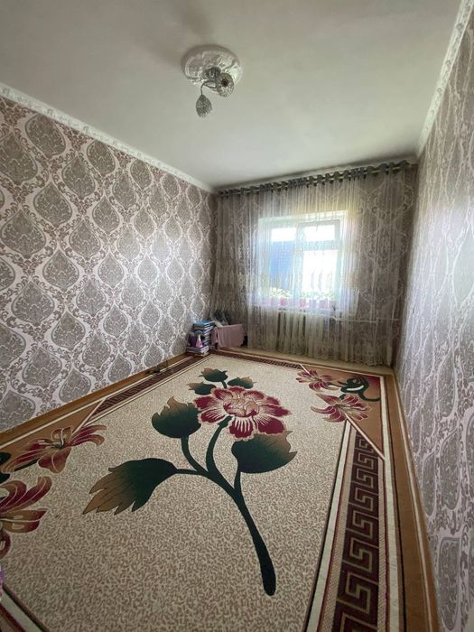 Квартира сотилади 10 мкрн, срочно!