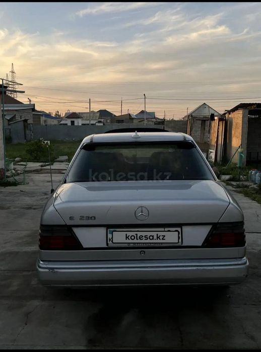 Mercedes-Benz w124