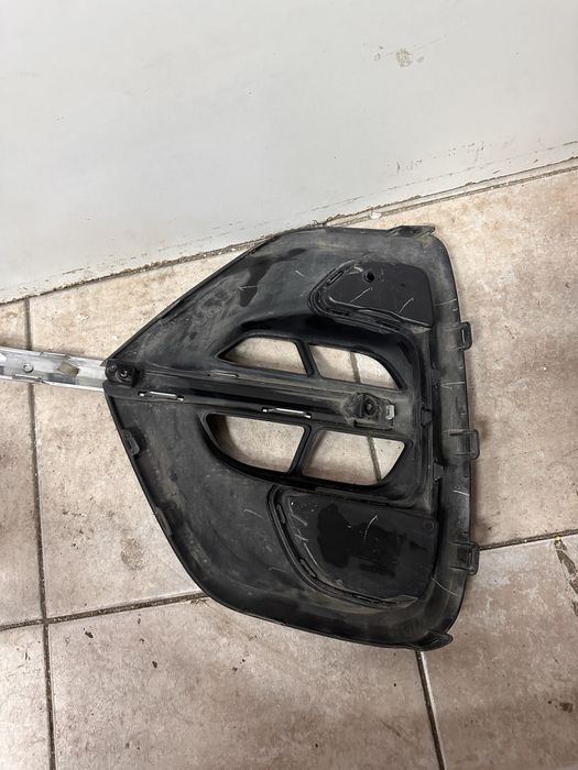 Продам противотуманную фару в сборе