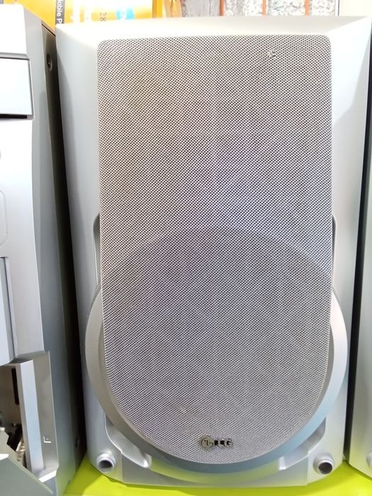 Продам музыкальный центр LG.