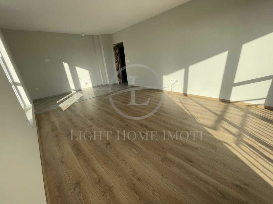 Продава се Тристаен апартамент в Пловдив, Христо Смирненски - 102 кв.м за 1500 €/кв.м - Снимка #4