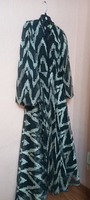 Платье нарядное для девушек и женщин