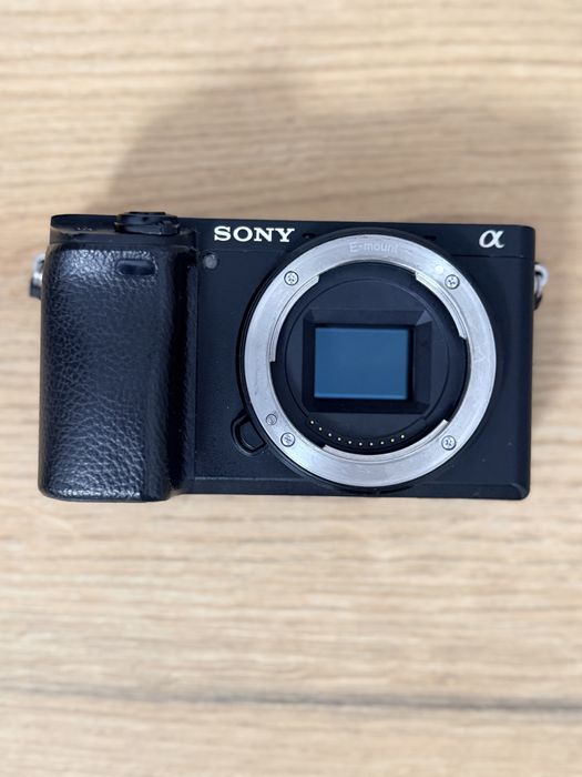 Aparat foto Sony a6400