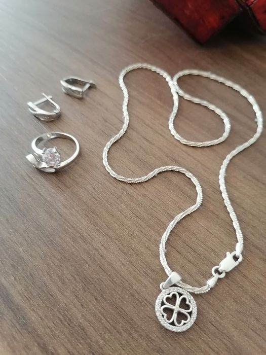 Красиво бижу на Folli Follie