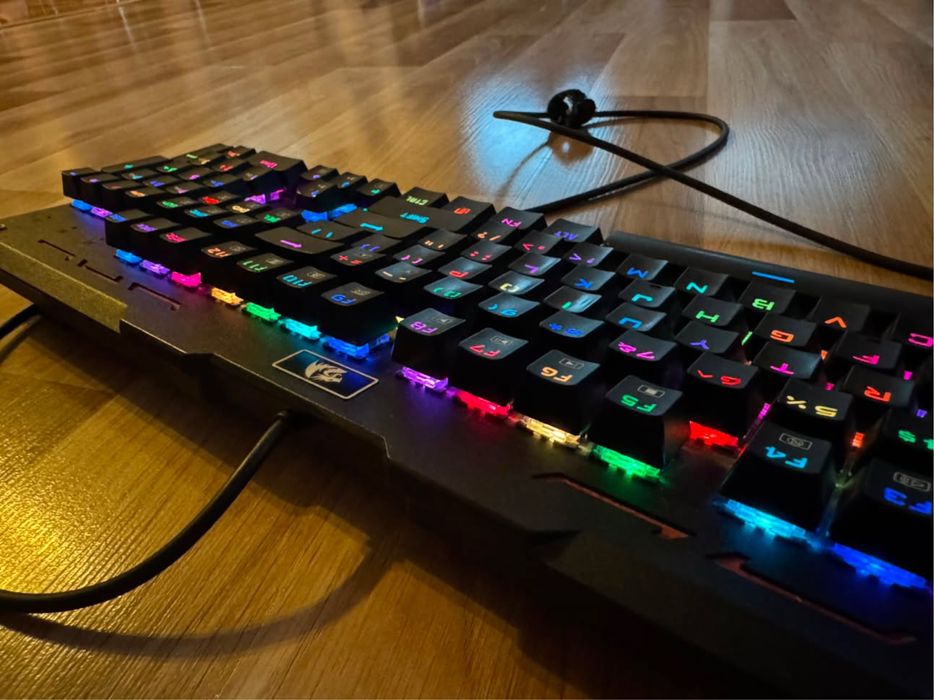 Tastatura mecanica gaming Redragon Varuna RGB