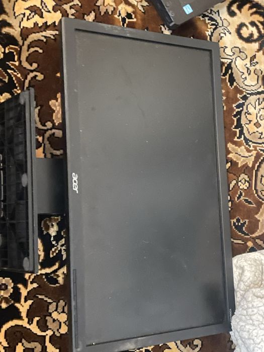 Два мониора апасер и филипс