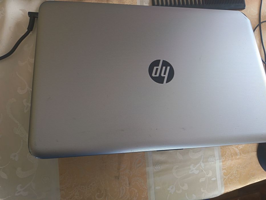 Laptop HP, Procesor Intel Pentium 1,6 GHZ, HARD DISC 1TB