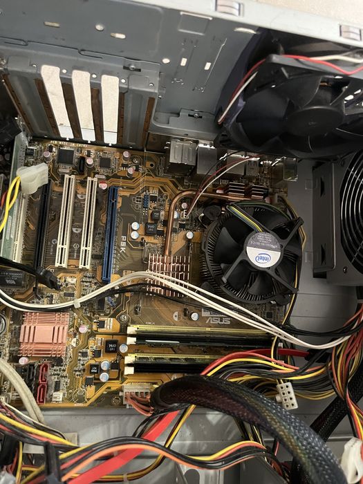 Компютър цял или за части