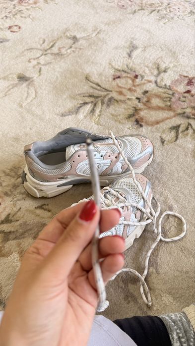 Продам  Кроссовки Dior