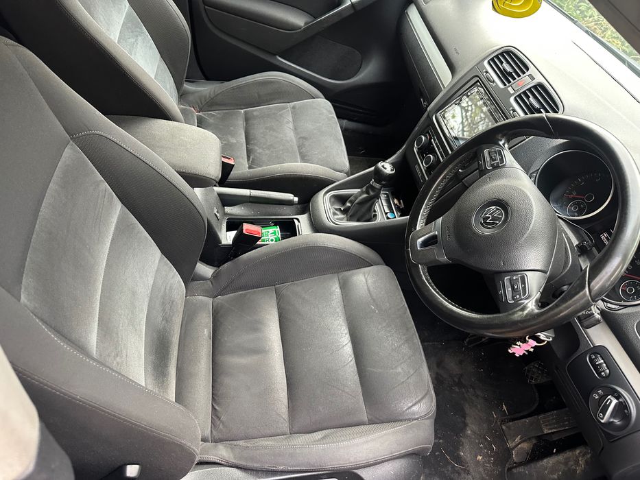 VOLKSWAGEN Golf 2011 — imagine 4