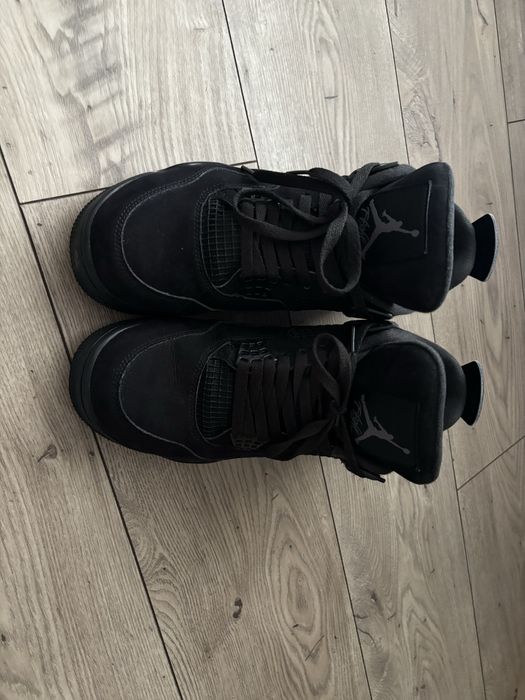 Jordan 4 black cat