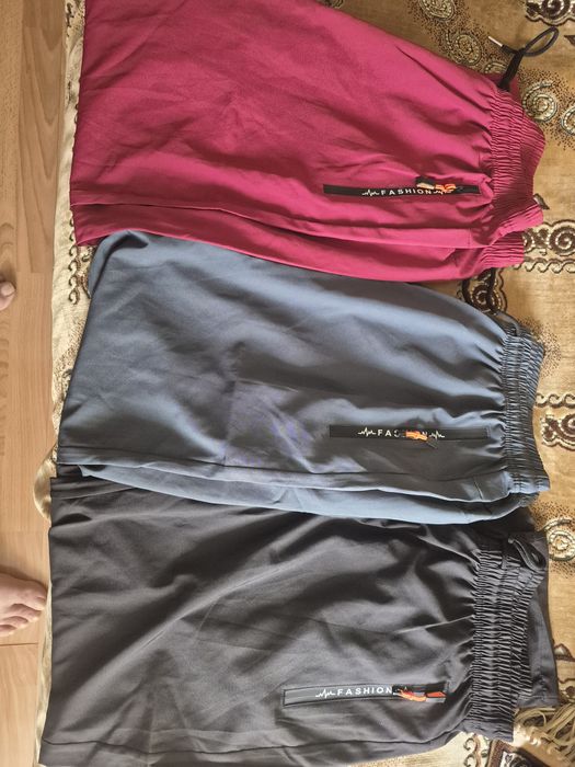 Pantaloni de Vara Noi