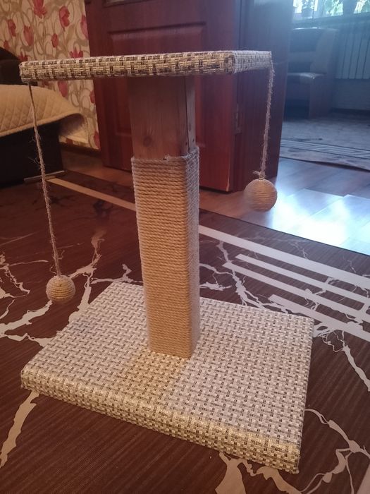 Продам когтеточку.