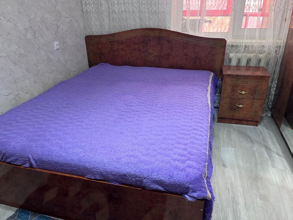 Продам спальний гарнитур