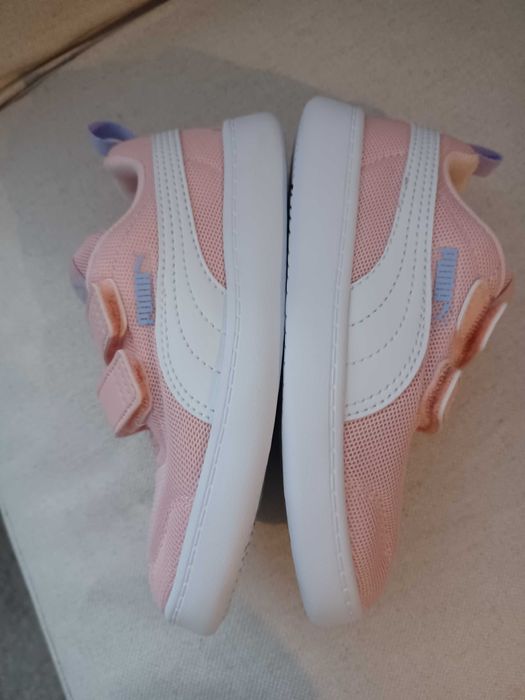 Спортни обувки Puma Courtflex v2 с велкро, Бял, Розова сьомга