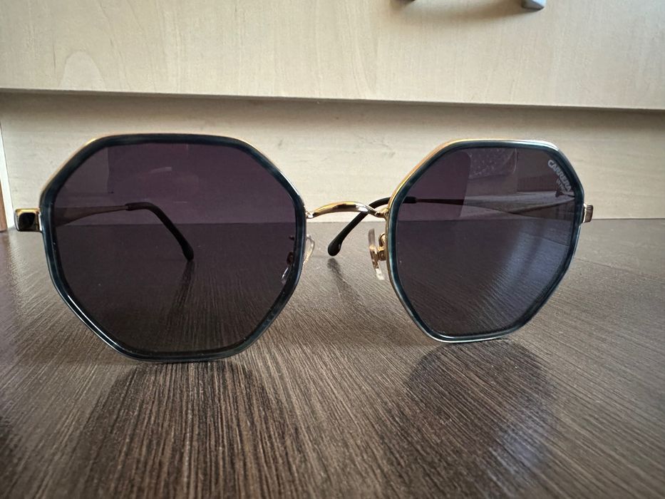 Слънчеви очила CARRERA