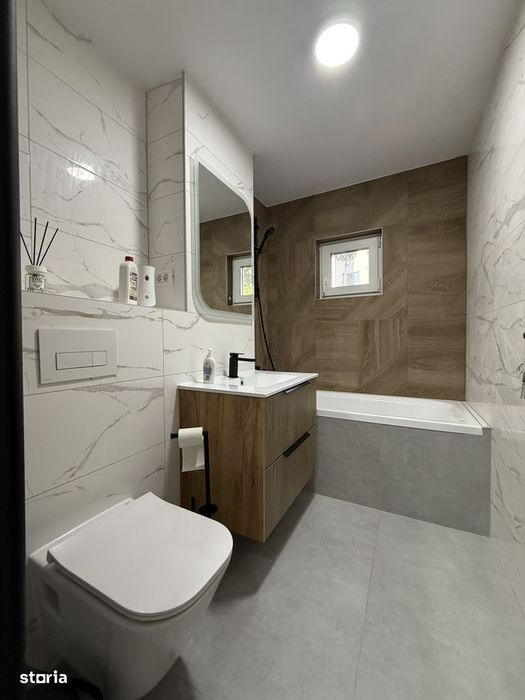 Apartament lux, 4 camere, 84 mp utili + 2 balcoane - COMPLEXUL STUDENT