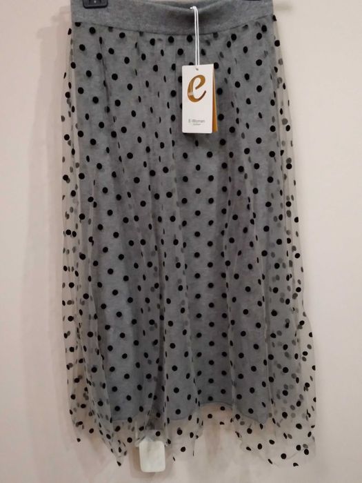 Нова дълга пола с тюл