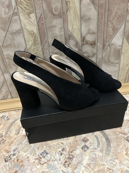 Продам туфли черные