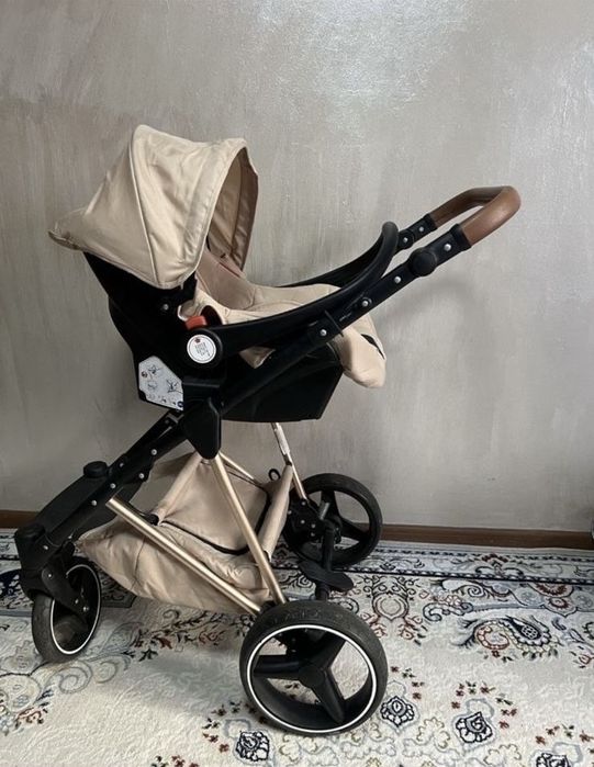 Продам коляску 3в1