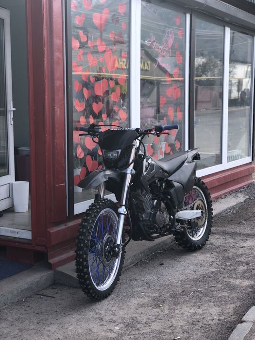 Продам эндуро 06 250