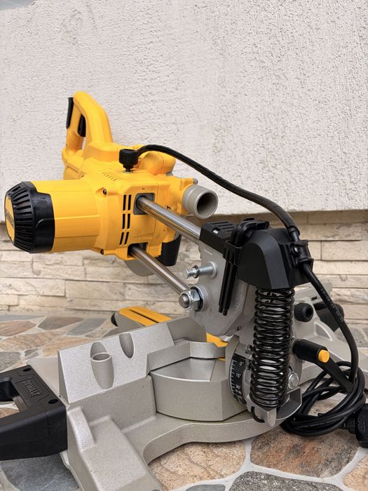 Circular Dewalt staționar Dewalt 2026