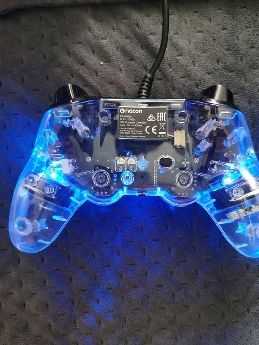 Controller cu fir Nacon Light pentru Playstation 4, Albastru