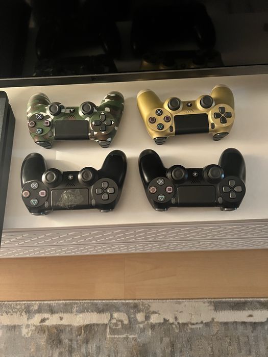 Playstation 4 slim 1 TB