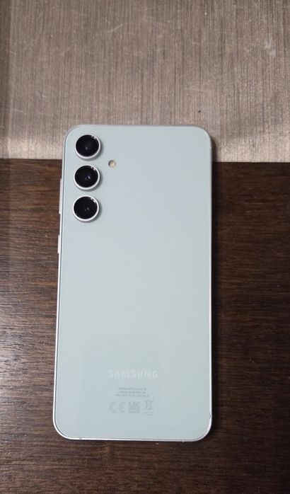 Samsung S23Fe + Подарък два кейса